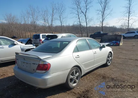 2005 Toyota Camry Se V6 z USA, uszkodzony, nr VIN 4T1BA32K75U058527